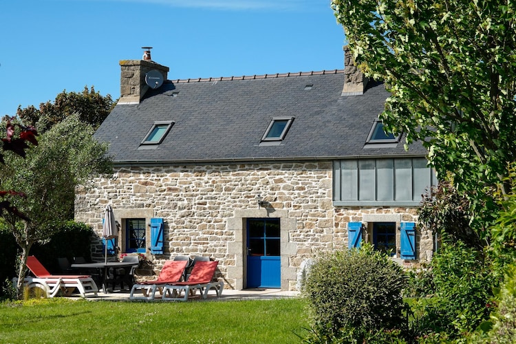 Maison de pêcheur Plougoulm-Buitenkant zomer