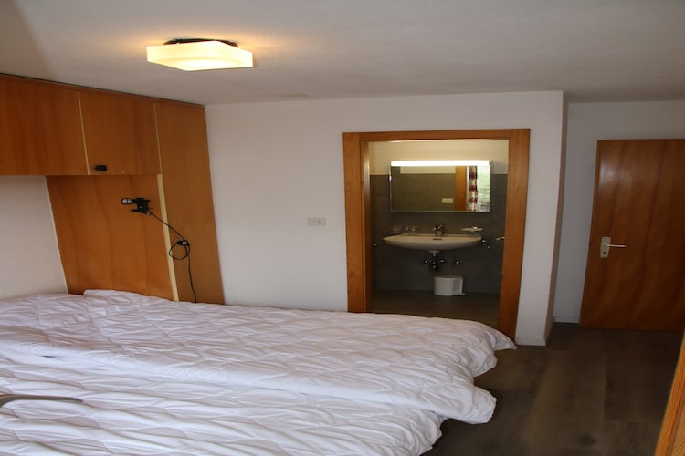 Ferienwohnung Mélèzes R 020 - SKI LIFT apartment 8 per