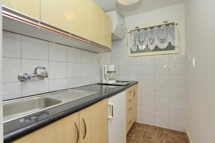 Apartments Villa Cebalo Korčula - Standard One Bedroom Apartment with Terrace and Sea View   EMA-Küche