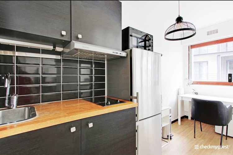 On the 2nd floor: (Living room(Wardrobe, TV, dining table), Kitchen(stove, electric kettle, toaster, hood, coffee machine, microwave, dishwasher, fridge, electric hot plates, dishes and cutlery, Cooking basics), bathroom(bath tub, washbasin, washing machine, hairdryer, shampoo))\n\nBed Linen, Elevator, Hot Water, Internet Access DSL, First Aid, Play area, TV, heating, iron, Towels/Sheets (Incl.), Essentials, Dedicated workspace, Downtown, Long term stays allowed, Room-darkening shades, Town