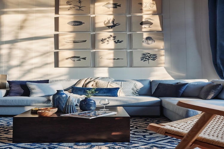 Ground floor: (Living room(TV(smart TV), dining table, fireplace, seating area), open kitchen(electric kettle, cooker, coffee machine(pads), oven, dishwasher, fridge-freezer), bedroom(single bed(80 x 200 cm), single bed(80 x 200 cm)), bathroom(shower(walk-in shower), washbasin), toilet(washbasin, toilet), Internet access)\n\nOn the 1st floor: (bedroom(double bed(160 x 200 cm)), bathroom(bath tub, shower, washbasin, toilet), mezzanine(seating area))\n\nbalcony or terrace, garden, bicycle storage, garden furniture, parking, parking lot(public), pond, swimming pool(shared with other guests, indoor), swimming pool(shared with other guests, outside), boules court(shared with other guests), padel court, lounge set, party games, Charging post for electric cars