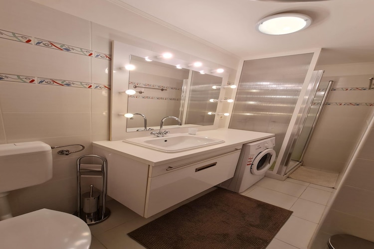 Apartment Erna in Porec, Istria-Badezimmer