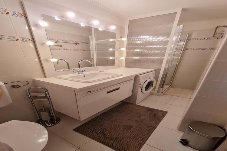 Apartment Erna in Porec, Istria-Badezimmer