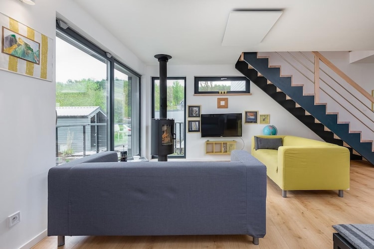 Holiday Home by Lake Wisełka near Baltic Beach