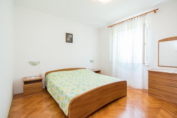 Apartment Vrandecic - Two Bedroom Apartment with Garden Terrace (Žarka) (ST)-Schlafzimmer