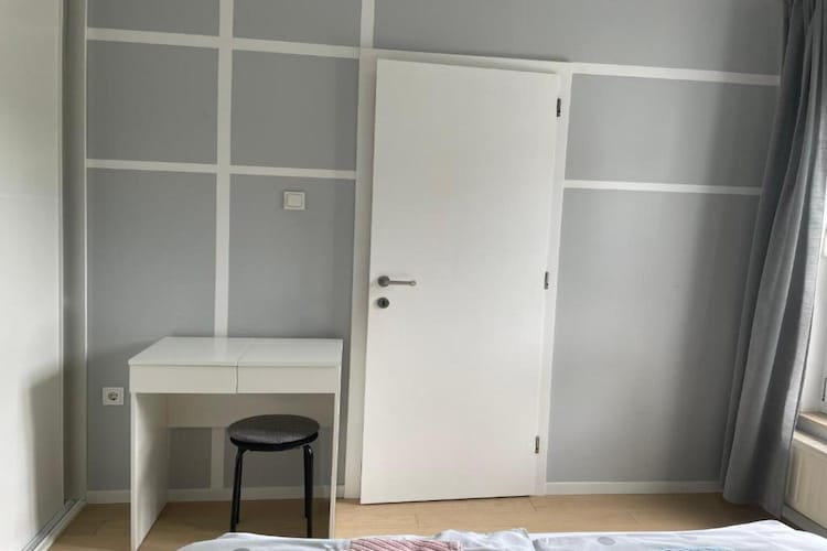 Modern & Charming - Free Private Parking - One Bedroom Apartment-Binnen