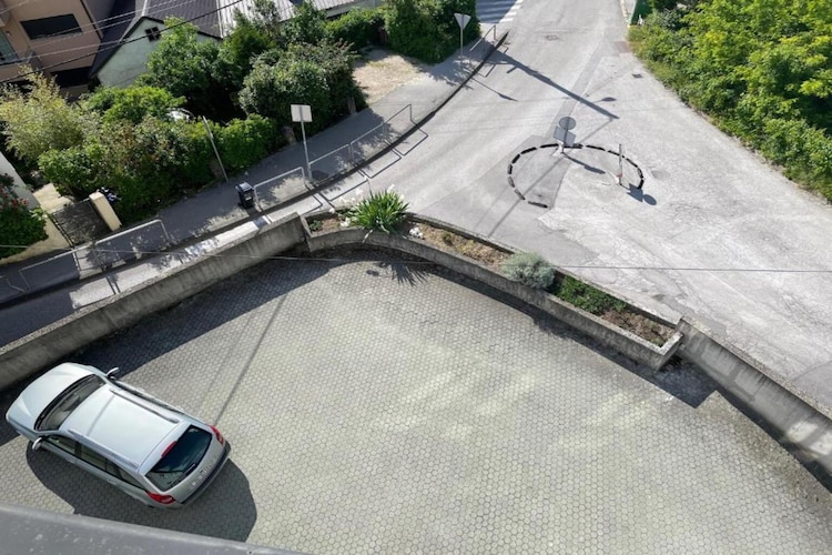 Modern & Charming - Free Private Parking - One Bedroom Apartment-Buitenlucht