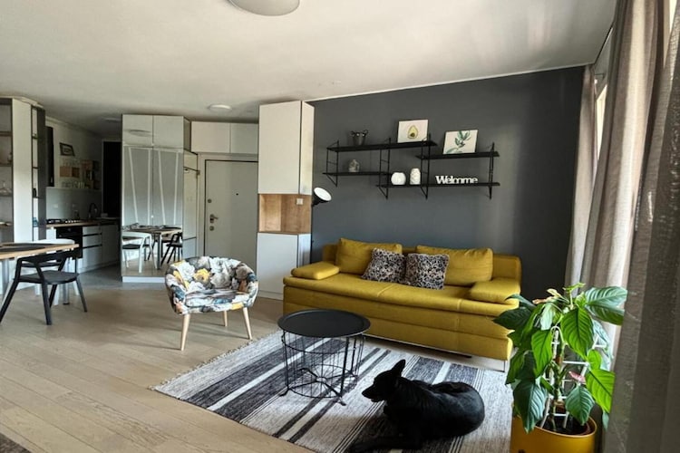 Modern & Charming - Free Private Parking - One Bedroom Apartment-Binnen