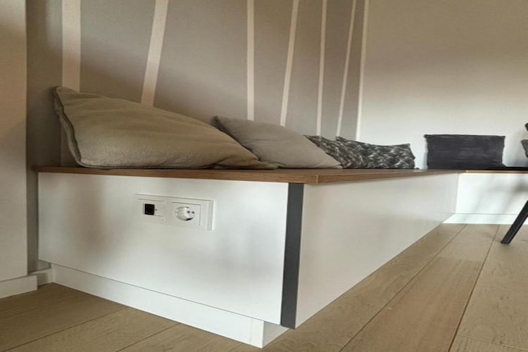 Modern & Charming - Free Private Parking - One Bedroom Apartment-Binnen