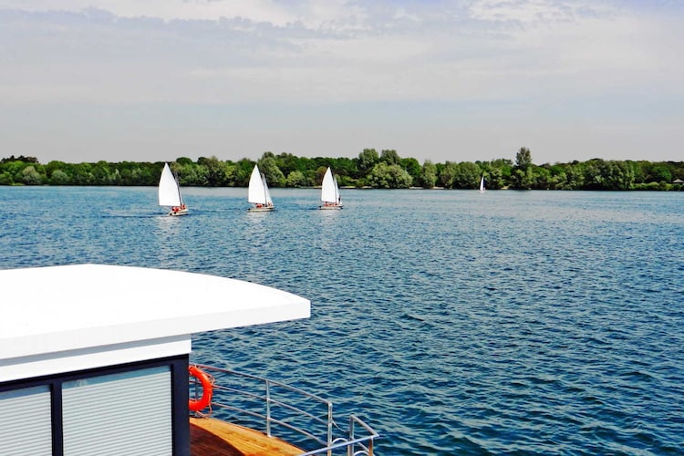 Floating 44 / Boot 1 / 4 Personen-Uitzicht zomer