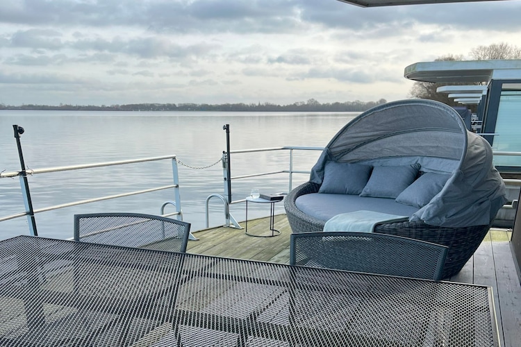 Floating 44 / Boot 4 / 3 Personen-Terrasbalkon