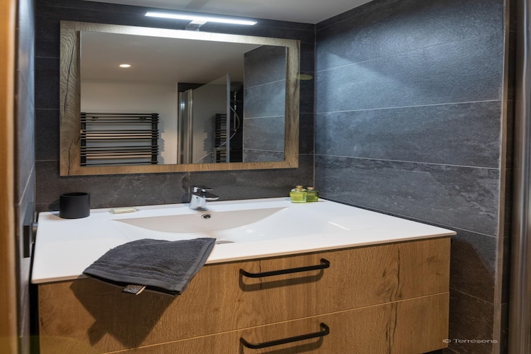 SERRE CHEVALIER Le Cristal Lodge-A24S-Badkamer