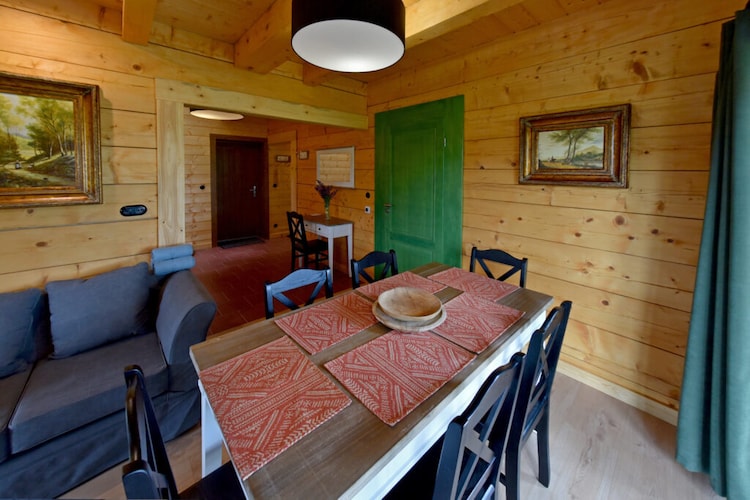 Domy nad Drawskim-Woonkamer