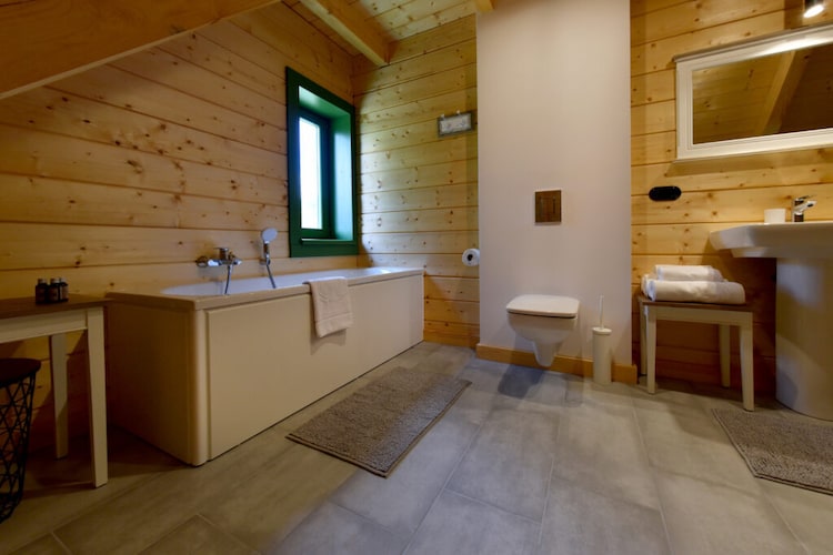 Domy nad Drawskim-Badkamer