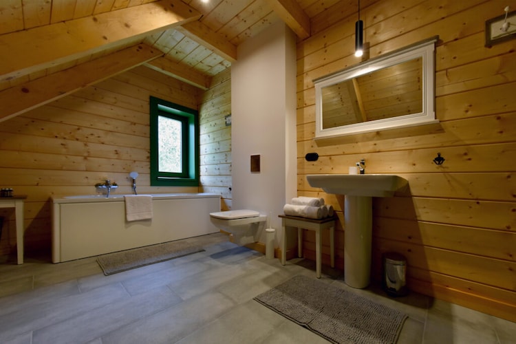 Domy nad Drawskim-Badkamer