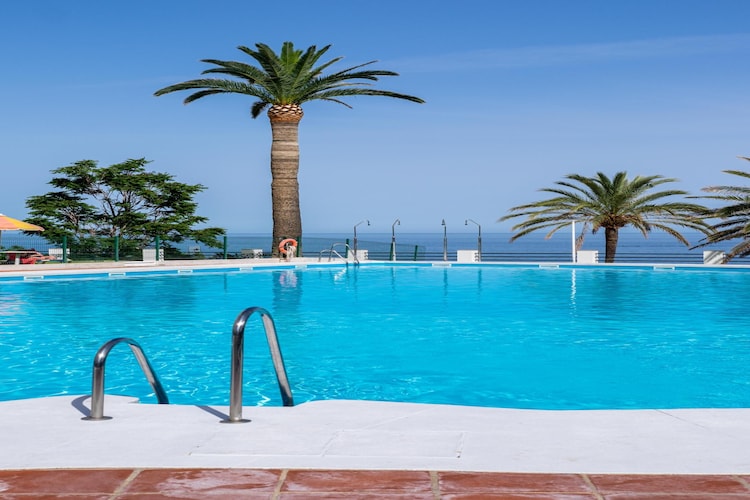 908 Torre-Schwimmbad