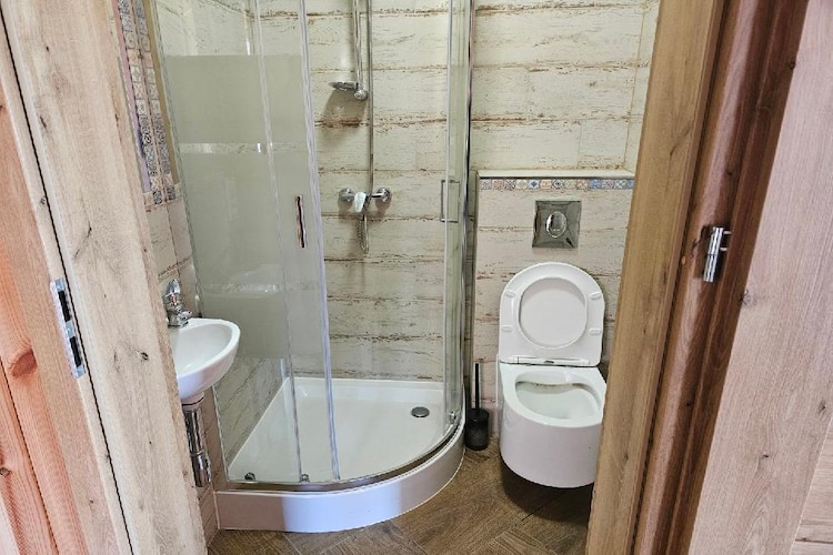 	Domek wakacyjny NIEZAPOMINAJKA dla max 4 osób Grąbczyn-Badkamer