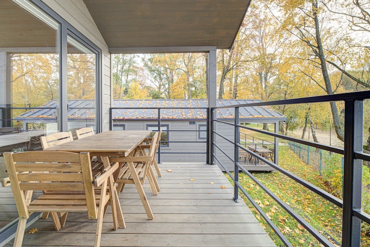 Domki wakacyjne nad jeziorem Cieszyno-Terrasbalkon