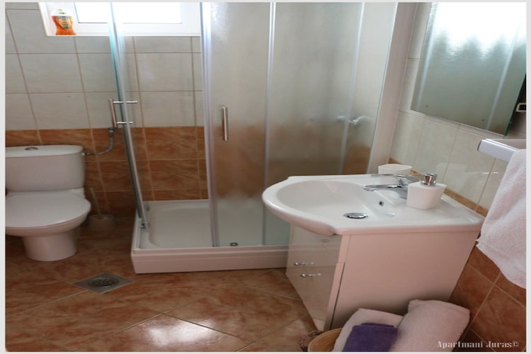 Apartments Juras - Studio Apartment with Sea View (Mia)-Bathroom