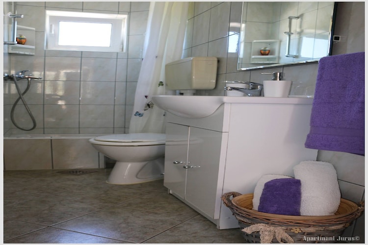 Apartments Juras - Studio Apartment with Loggia (Ana)-Bathroom