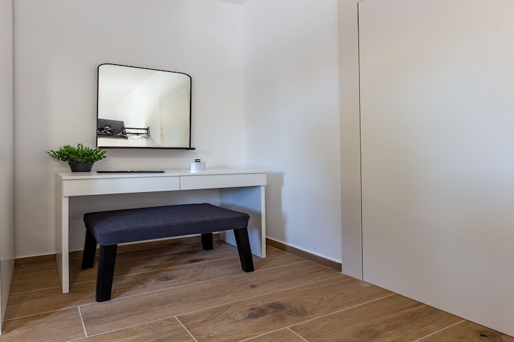 Exquisite Prestige Luxury Apartments with Shared Pool - Two Bedroom Apartment with Balcony (owner 2)