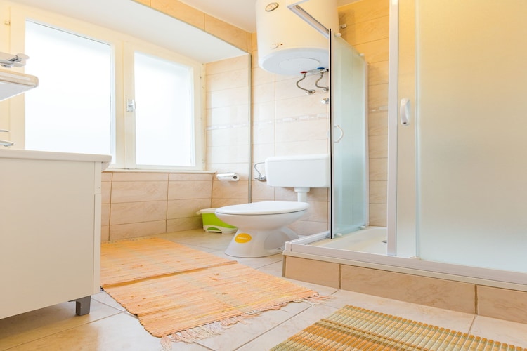 Secret & Stylish Hideaway Apartments Zadar Old Town - Double Room (owner Mila Room)-Badkamer