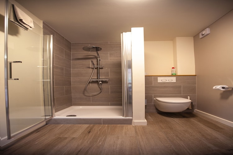 Luxe appartement Nous - nr 5-Badkamer