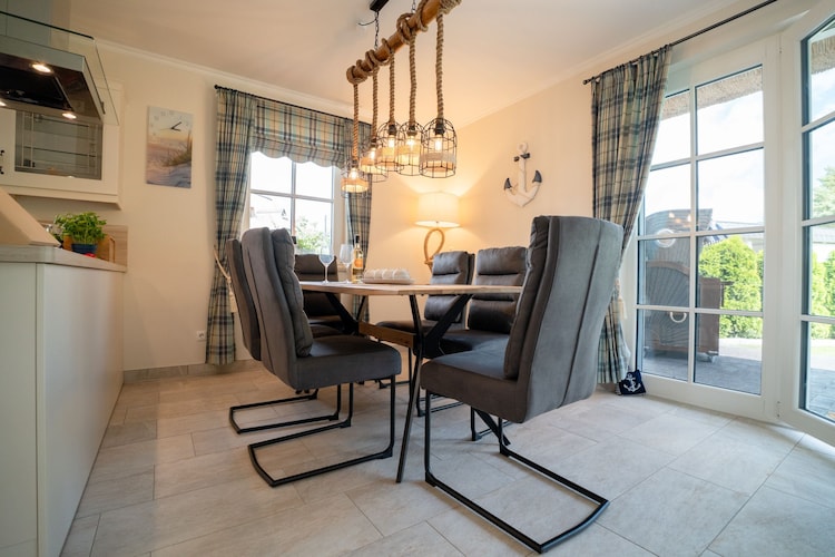 Haubenlerche 15-Esszimmer
