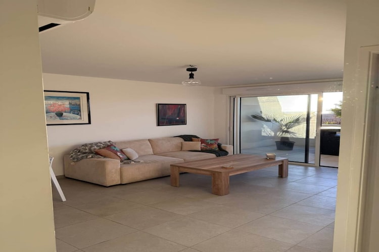 A05-Living room