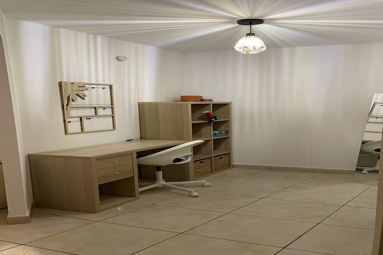 81 MAYER-Salle de loisirs