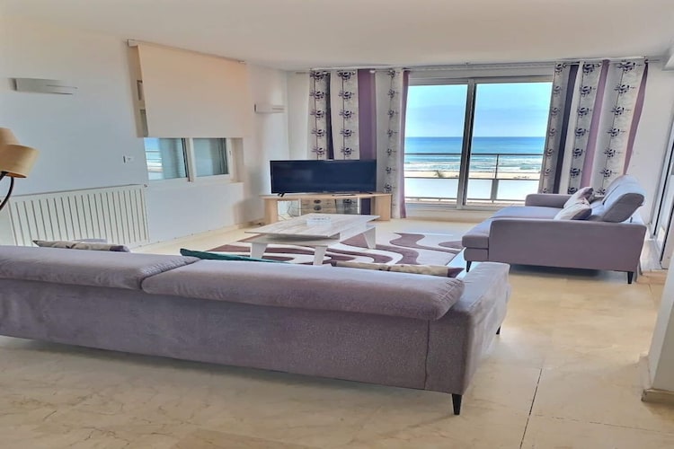 156 LENGAY (301)-Living room
