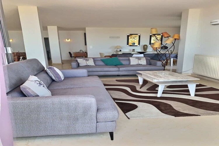 156 LENGAY (301)-Living room