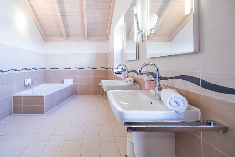 Ferienhaus Trottellumme-Badkamer