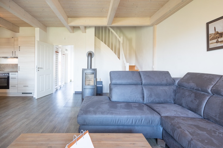 Ferienhaus Trottellumme-Woonkamer