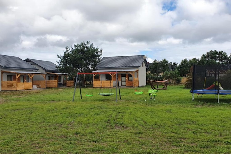 Domek wakacyjny z 2 sypialniami w Wodnicy koło Ustki-Gardens summer