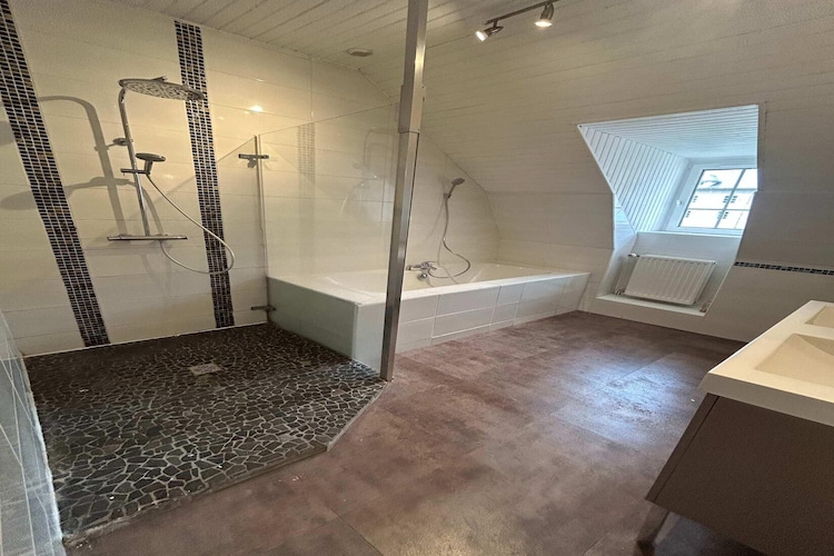 Murat-Badkamer