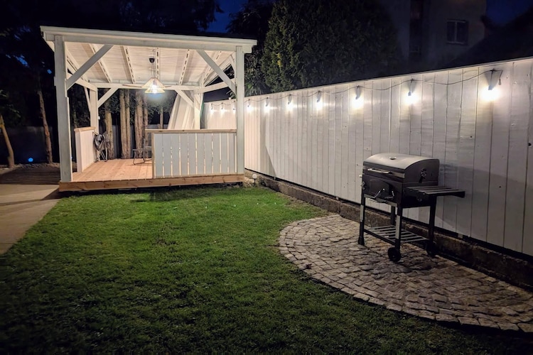 Apartament 4-osobowy na Portowej Kołobrzeg-Gardens in summer