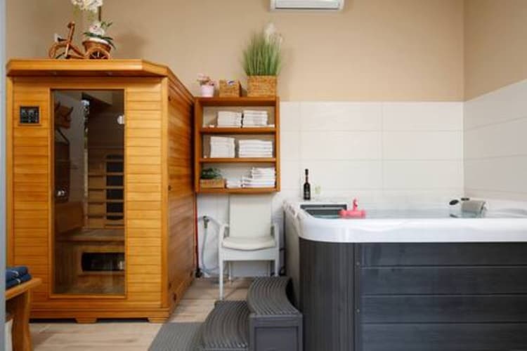 Holiday Home Lišnjak - Three Bedroom Holiday Home with Pool-Wellnessbereich