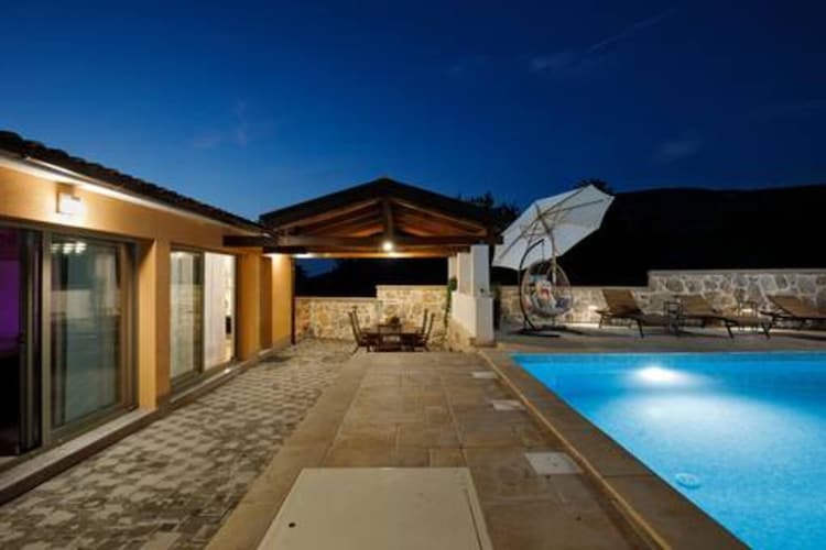 Holiday Home Lišnjak - Three Bedroom Holiday Home with Pool-Schwimmbad