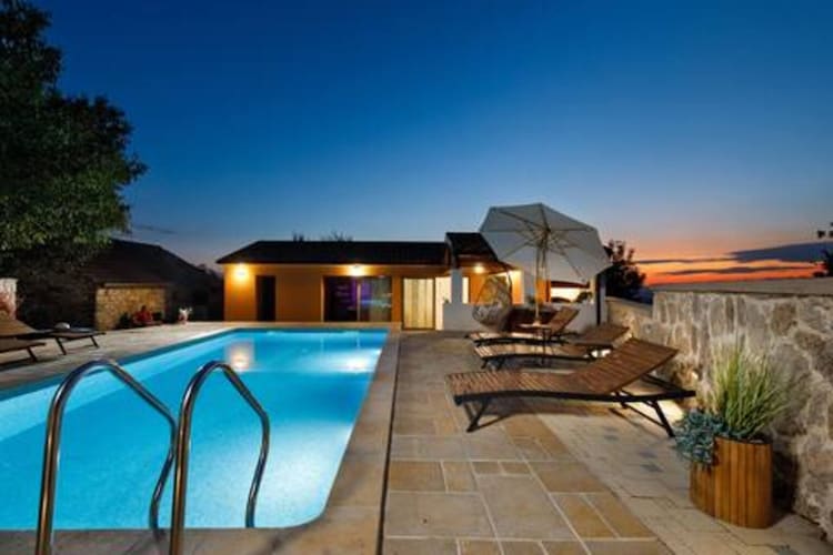 Holiday Home Lišnjak - Three Bedroom Holiday Home with Pool-Schwimmbad