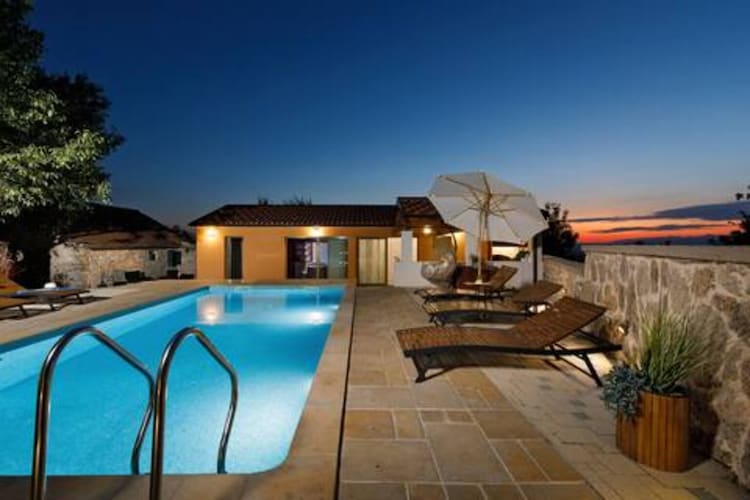 Holiday Home Lišnjak - Three Bedroom Holiday Home with Pool-Schwimmbad