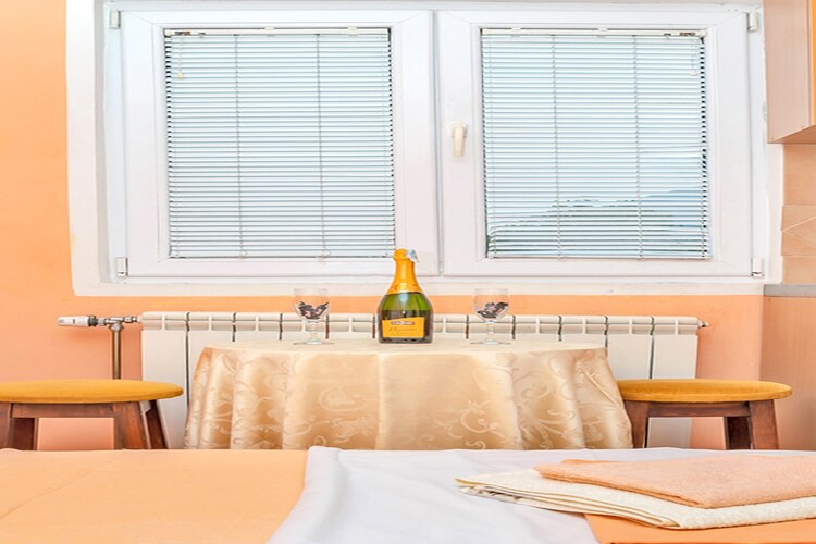 Perfect Budva Stay Near the Sea & Aqua Park - - Double Room 3/4
