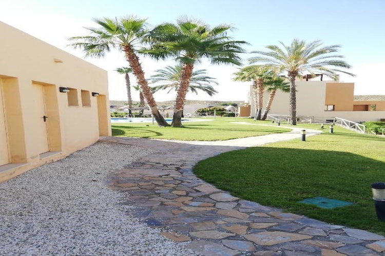 CT 347 AL - Faro's Gardenapartment - Valle del Este-Gardens in summer
