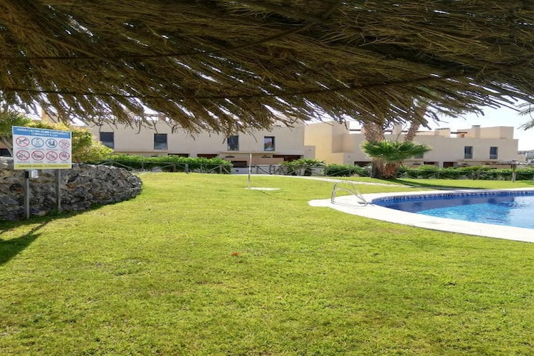 CT 347 AL - Faro's Gardenapartment - Valle del Este-Gardens in summer