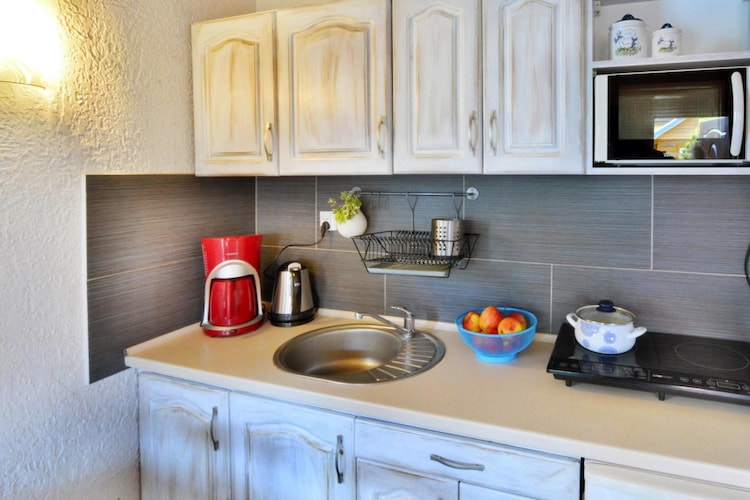 Piętrowe domy wakacyjne Bobolin dla max 3 os-Kitchen