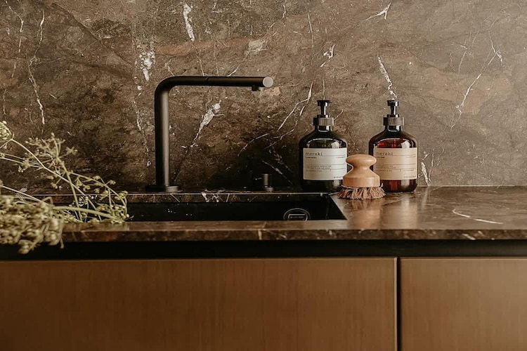 Chalet de luxe jacuzzi et sauna au Lac de Bohinj-Kitchen