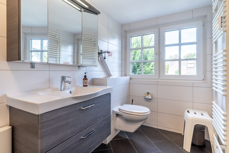 FeWo Rungholt-Badkamer