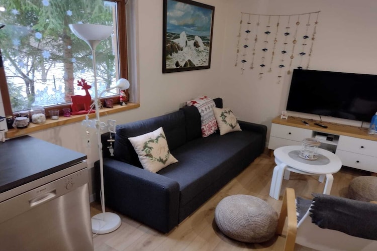 Year-round holiday home with fireplace, 3 bedrooms