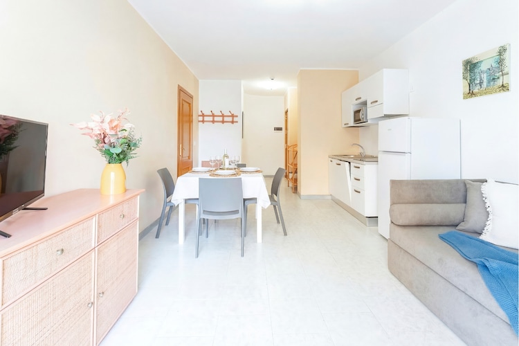 Rina Sea Apartments Bilo - Eetkamer