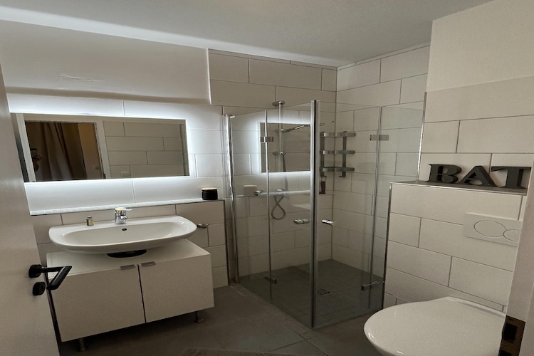 Ferienwohnung L36EG links - Badkamer